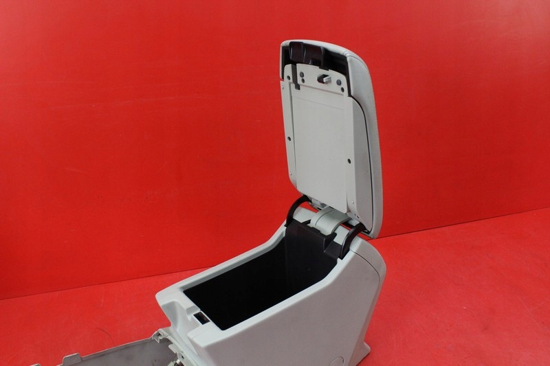 фото №9, Подлокотник кожаный 92174aj000 subaru legacy 5 v 09-14