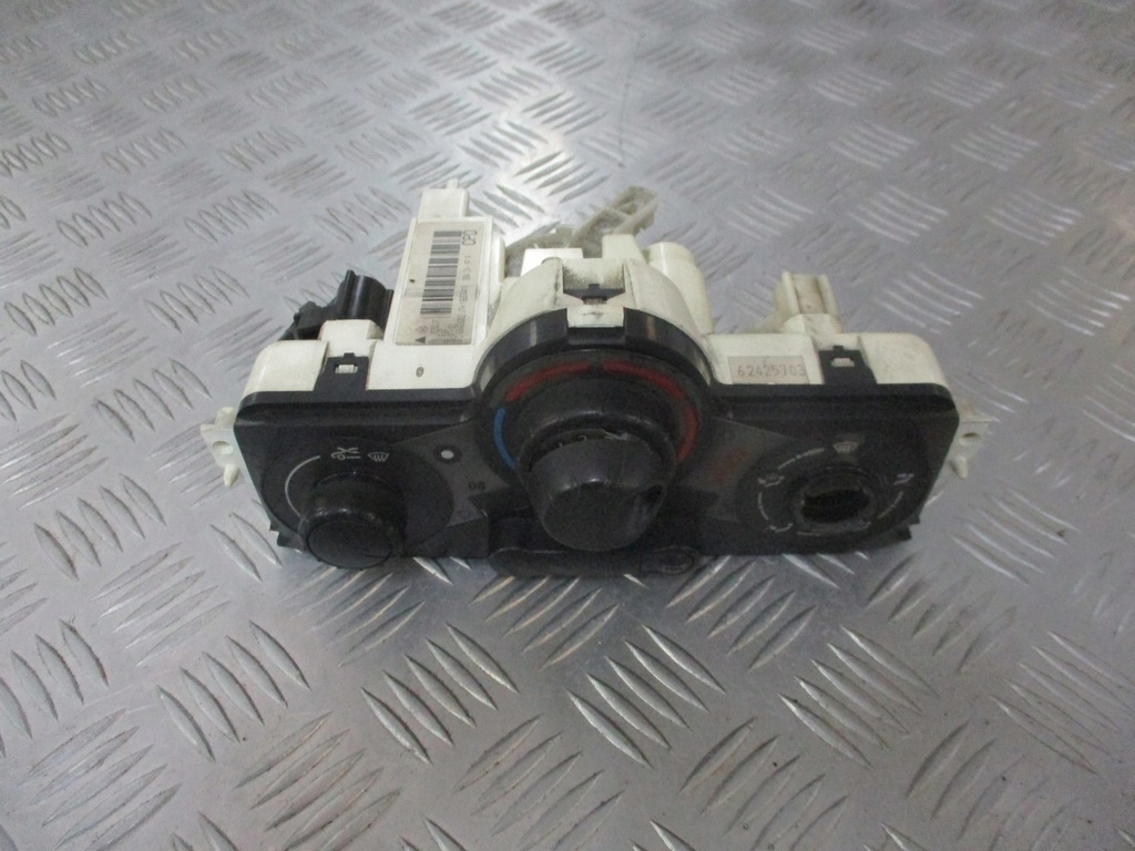 фото №1, Панель обдув renault megane i lift 658054m