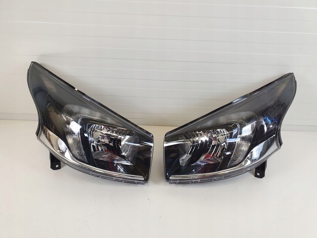 фото №1, Лампа передняя led левая правая opel vivaro b nowa