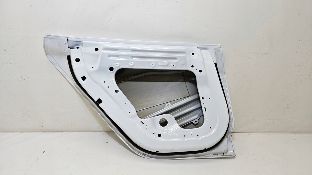 фото №8, Двері задня задні ліва tesla model 3