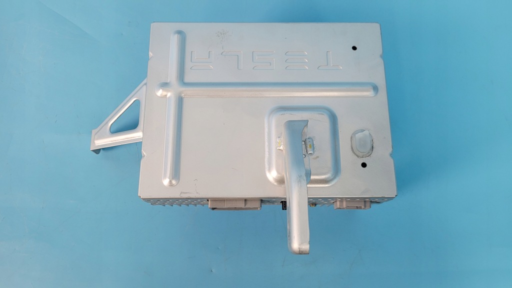 Tesla model 3 21r підсилювач аудіо 1079748-00-e Доставка