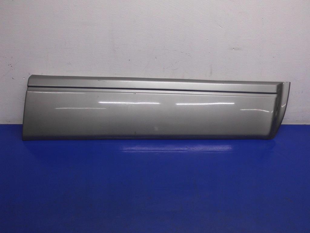 фото №1, Молдинг дверь правый перед 5d mitsubishi pajero iii 99-06 rok