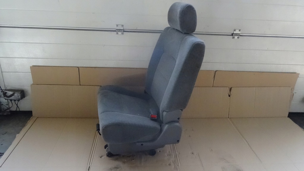 фото №10, Kia carnival i сидіння правий задня iii ряд