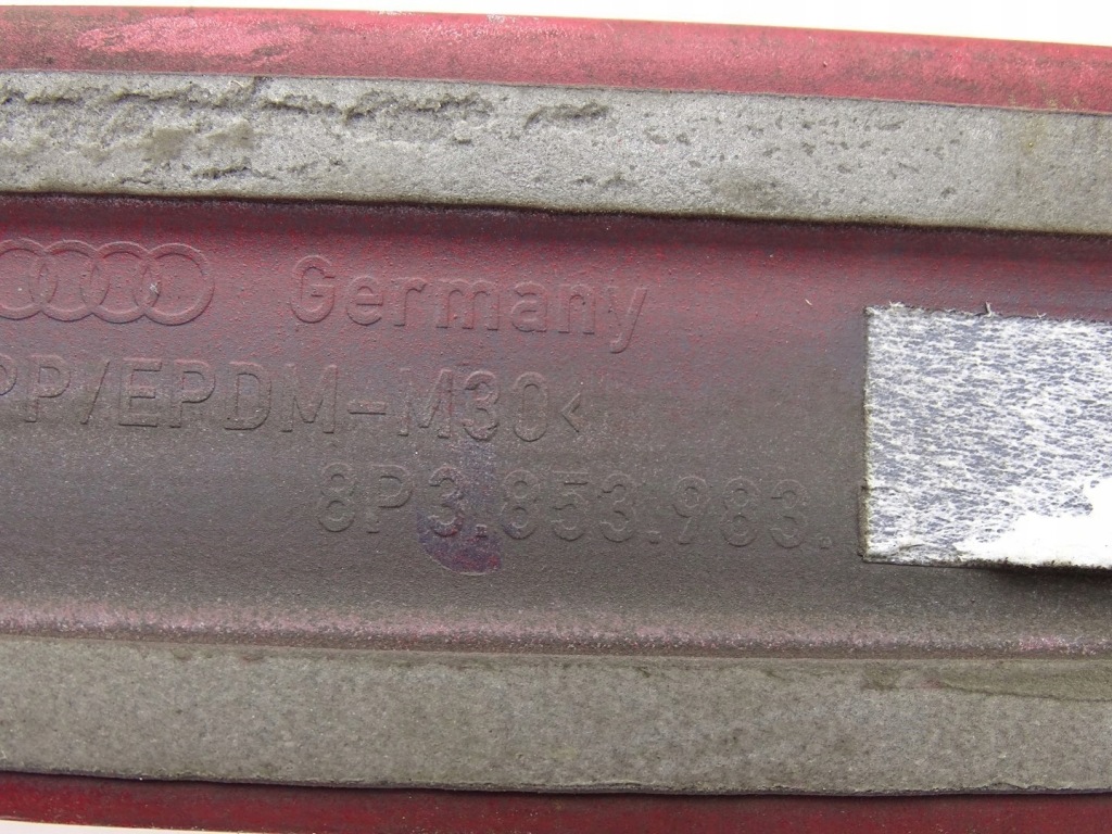 фото №7, Молдинг крыла левый задняя audi a3 8p lift 3d ly3j