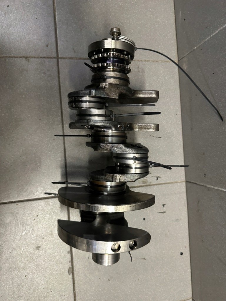 Wał коленчатый номинал вкладыши vw touareg 3.0 tdi cnr 059101bh в Украине