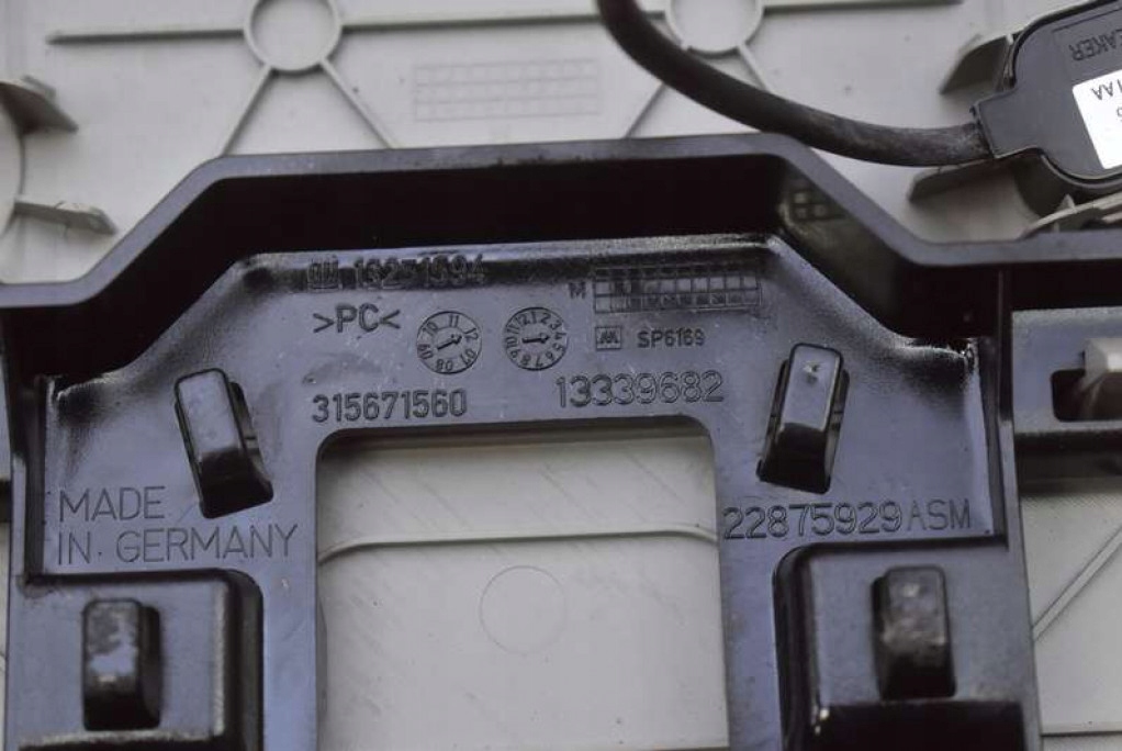 фото №11, Лампа освітлення салону перед 13339682 opel insignia a 08-14