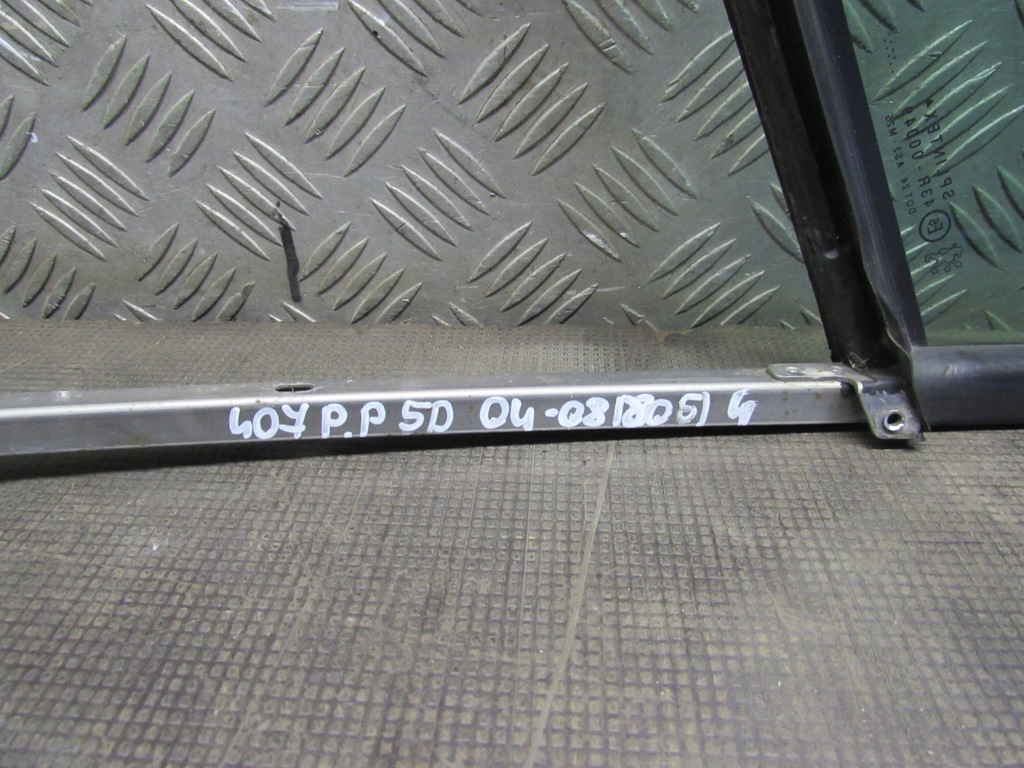 фото №8, Стекло треугольник правый перед peugeot 407 04-11r 9654093780