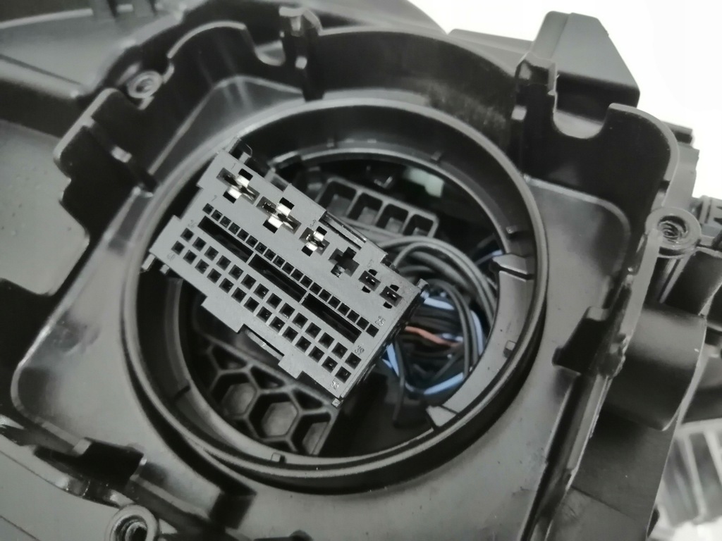 фото №11, Лампа левая передняя перед vw golf 8 5h1