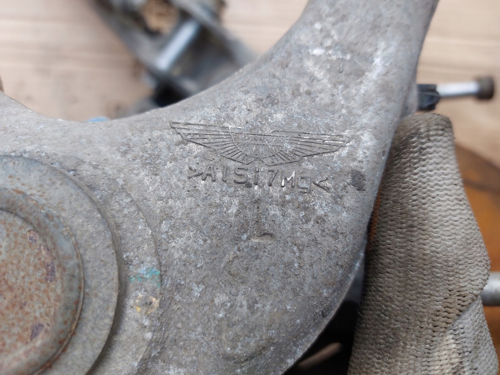 фото №4, Поворотний кулак ліва перед важелі aston martin vantage 17r 4.7 v8