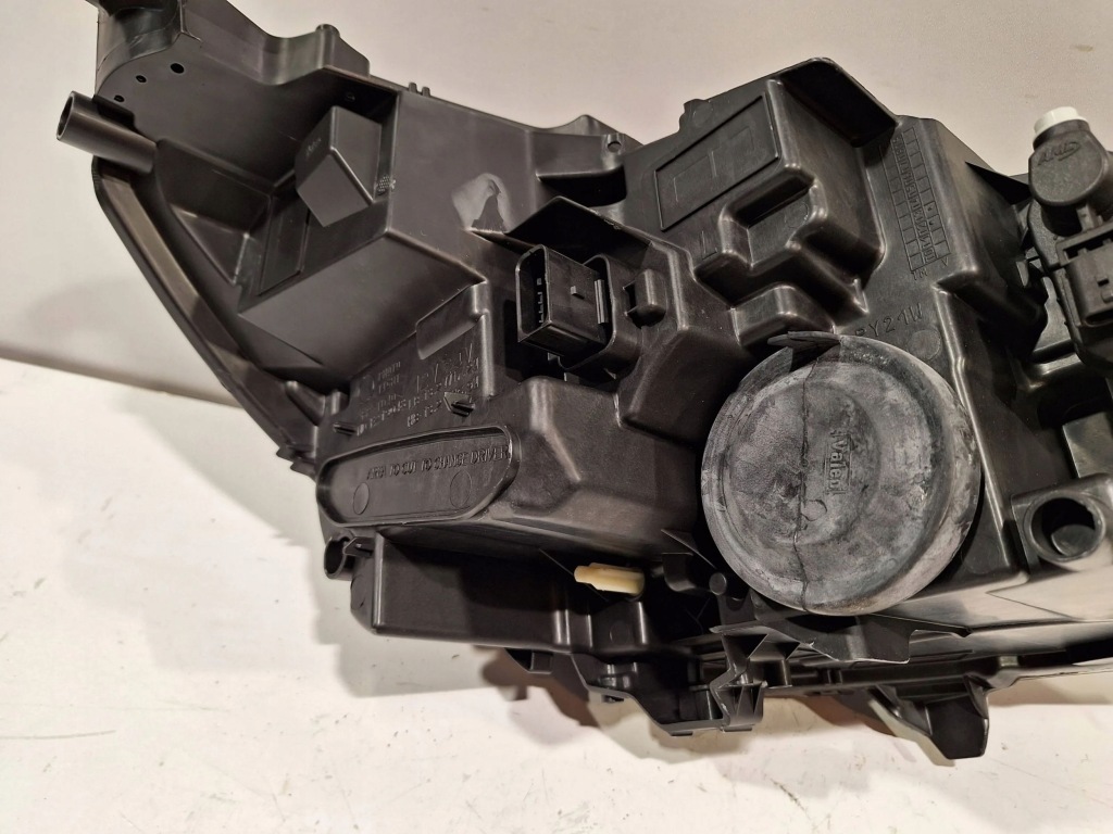 Купить Фара перед левая новая valeo led 9833036380 peugeot 208 2 2008 2 19-