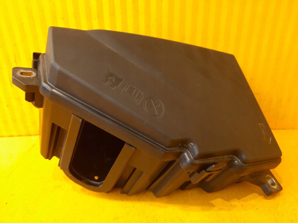 фото №1, Volvo v60 ii 2.0d корпус коробка запобіжників