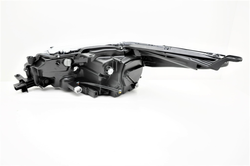 фото №3, Toyota fortuner sw4 od 2015- фара правый новый