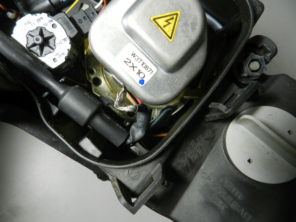 фото №9, Audi a4 b6 01-05 cabrio лампа права правий перед ксенон комплектна