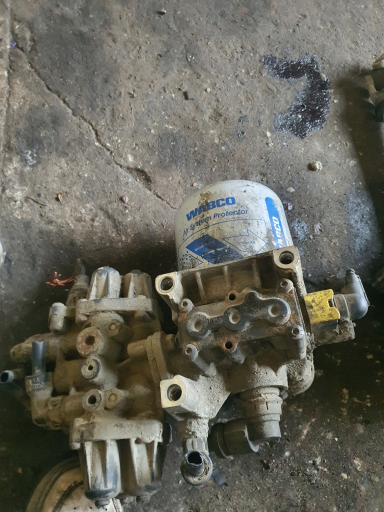 Купить Осушитель воздуха клапан iveco stralis hiway