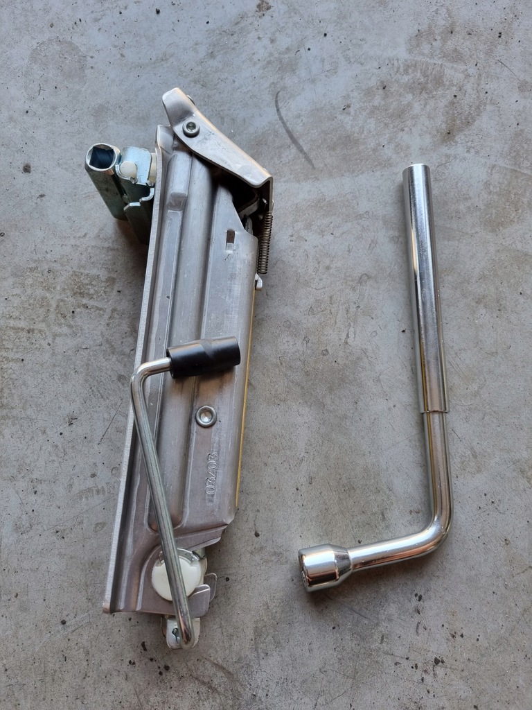 фото №1, Підйомник ключ do kół домкрат audi rs6 c5