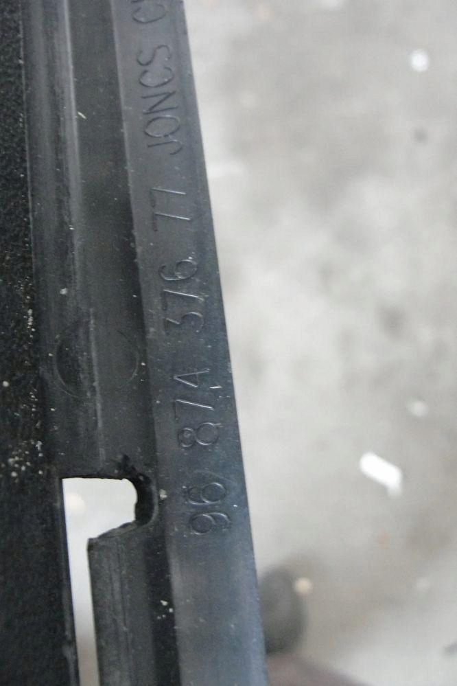 фото №7, Решітка середня нижня решітка радіатора бампера peugeot 5008 i 10-13r