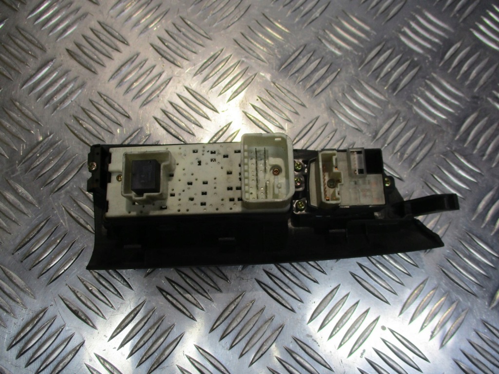 фото №2, Панель окон правый перед mazda rx-8 1.3