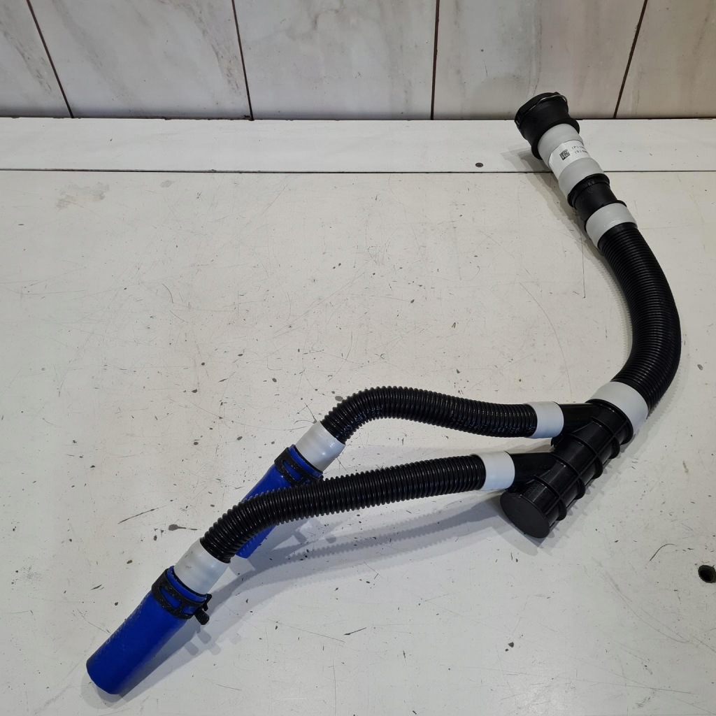 Tesla model 3 y 17-23 шланг пабтрубок  радиаторный жидкость датчик комплект  108795700a Недорого