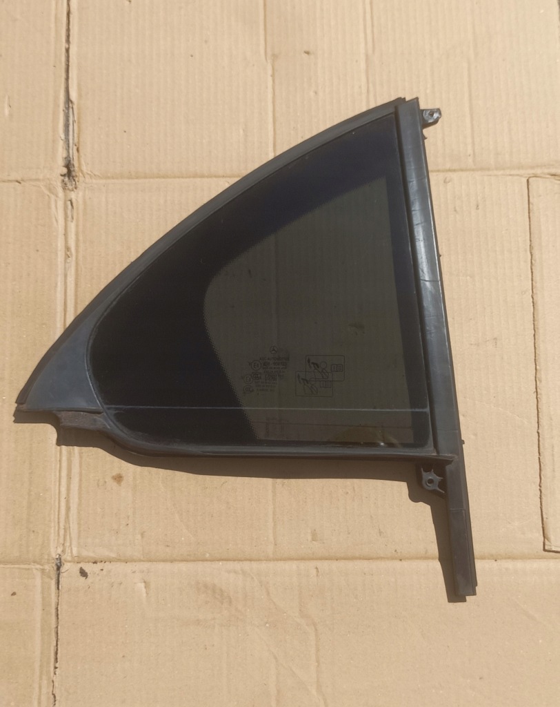 фото №1, Mercedes w176 a klasa стекло кузовная правая задняя правая задняя