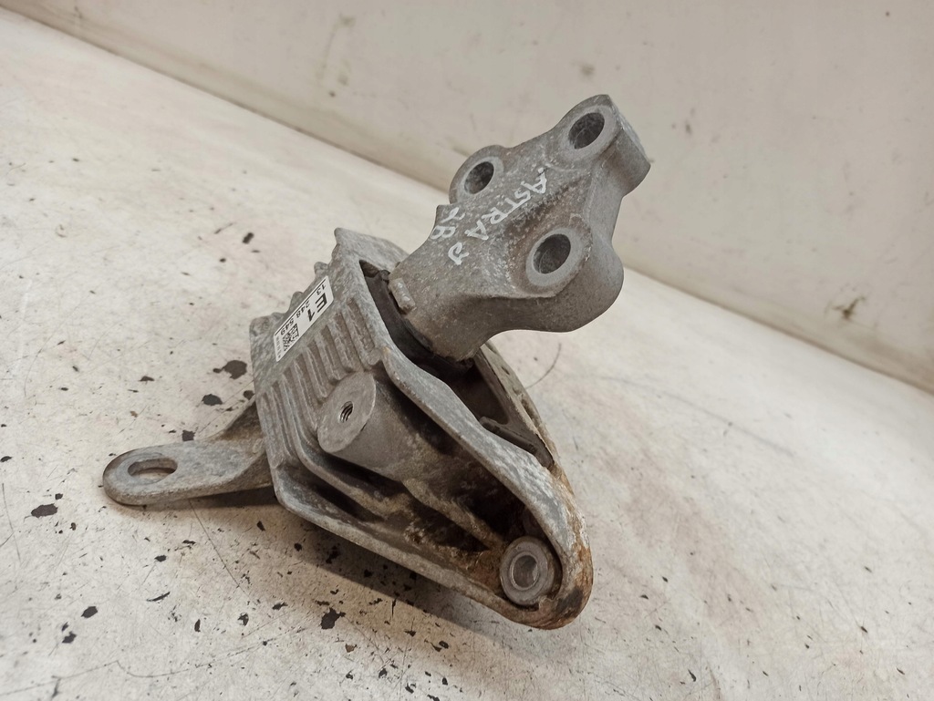фото №10, Opel astra j 1.4t кронштейн подушка двигателя 13248549