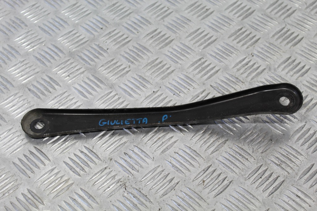 Купить Кронштейн кронштейн правое giulietta