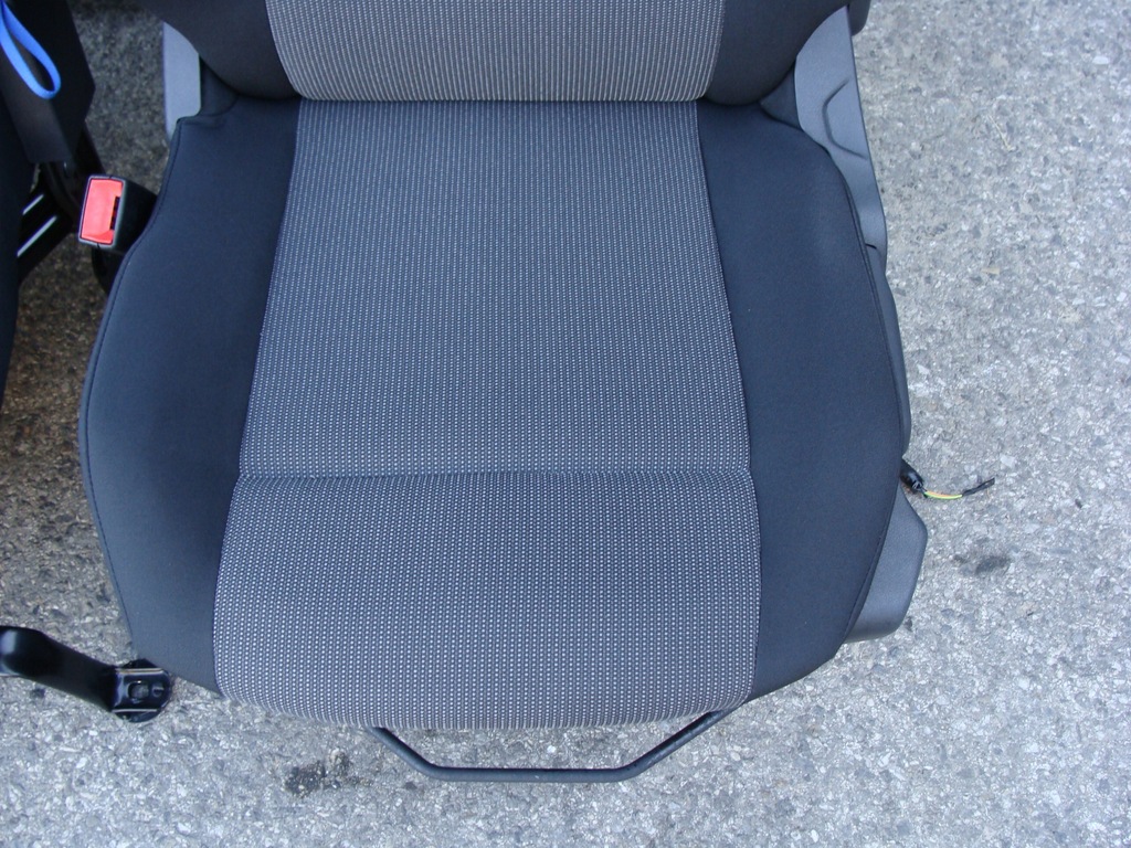 фото №1, Сиденье водителя opel combo e