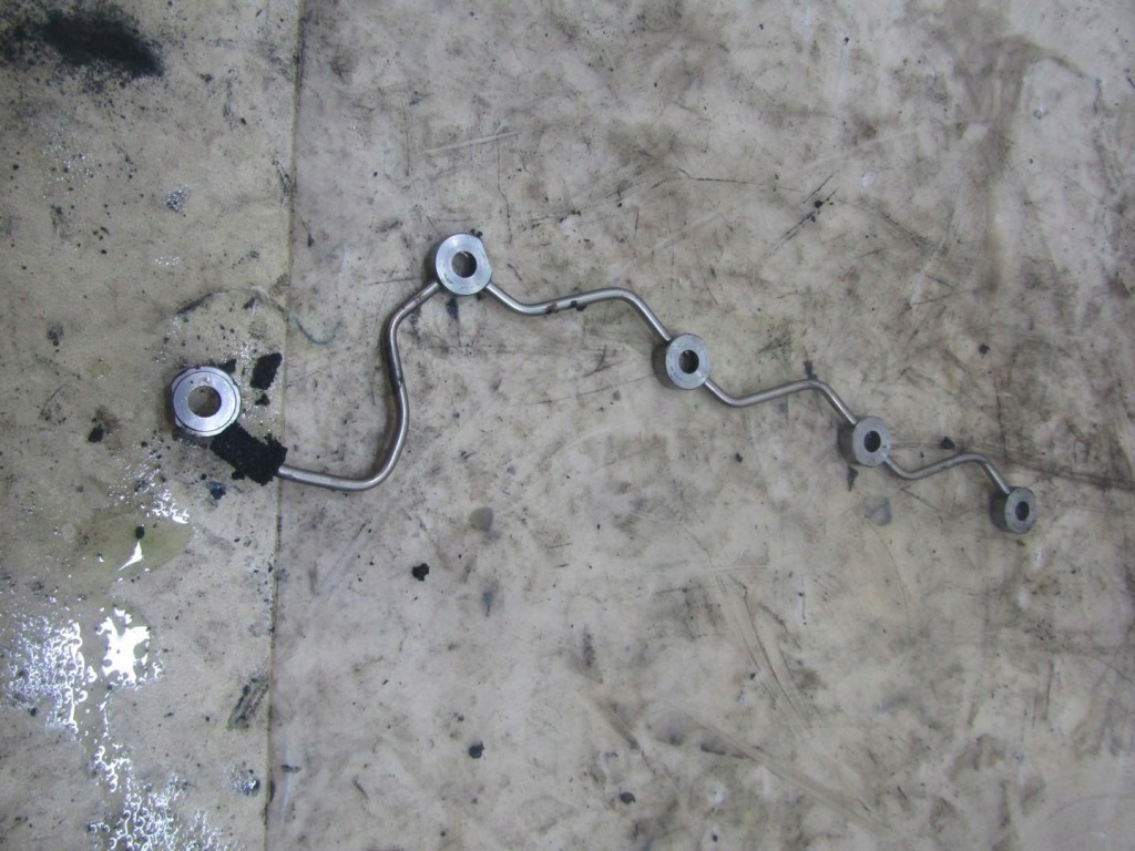 фото №1, Трубка молдинг сливная mazda 3 bm bn