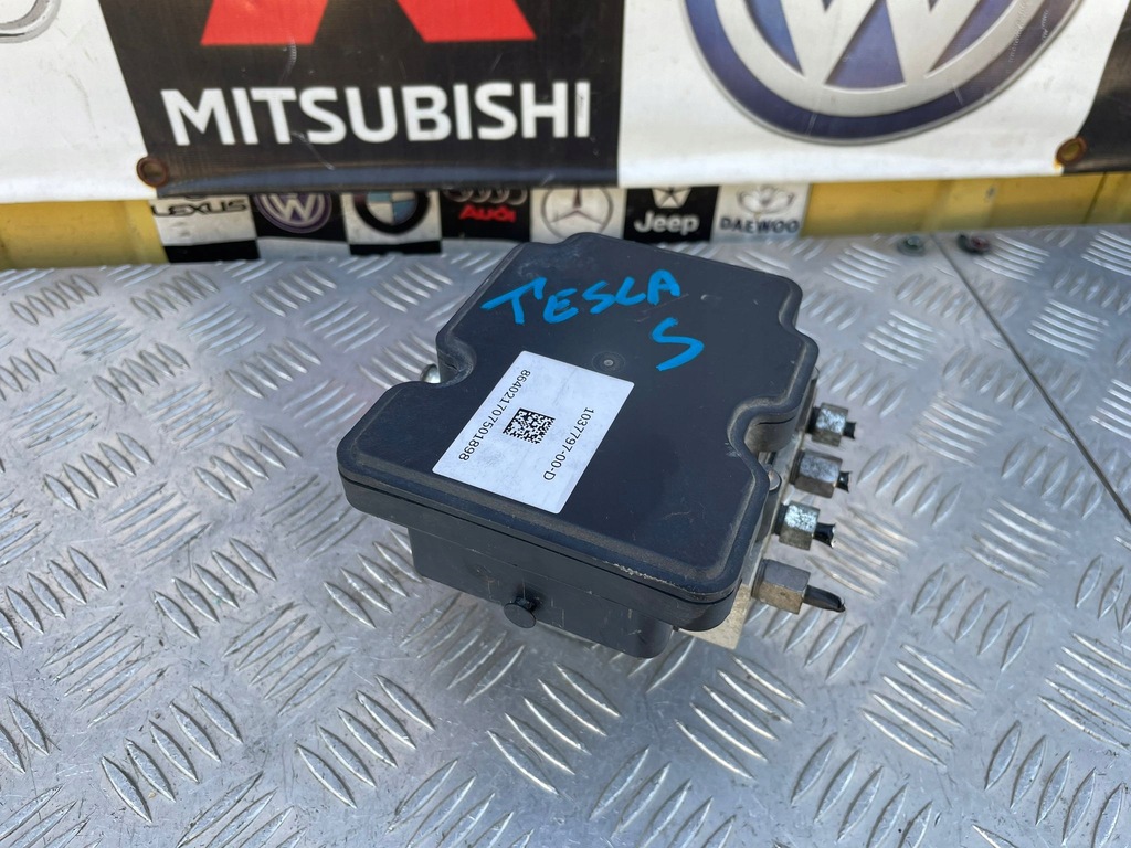 фото №1, Tesla model s насос abs ideał 2017r. 1037797
