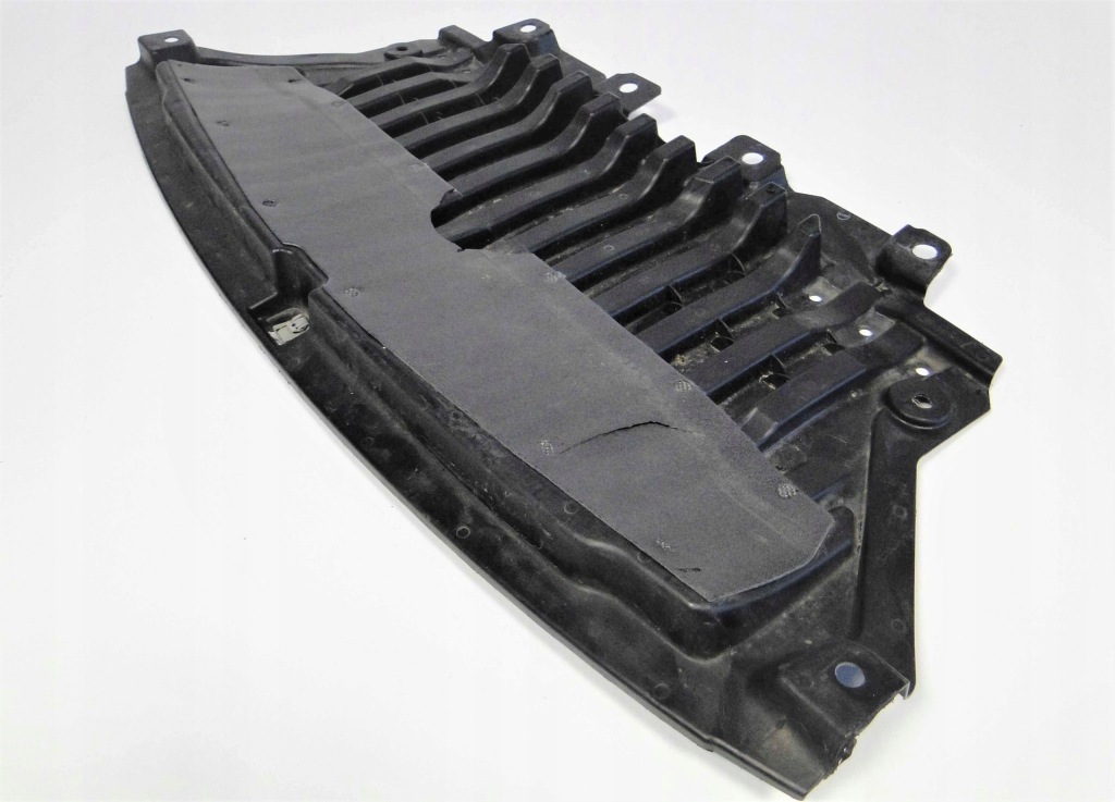 Купить Mercedes cls 257 4matic накладка под бампер amg