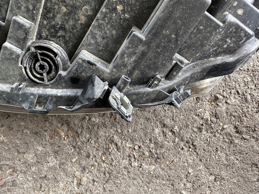 фото №10, Лампа правая перед citroen c5 iii 9684845280 eutopa