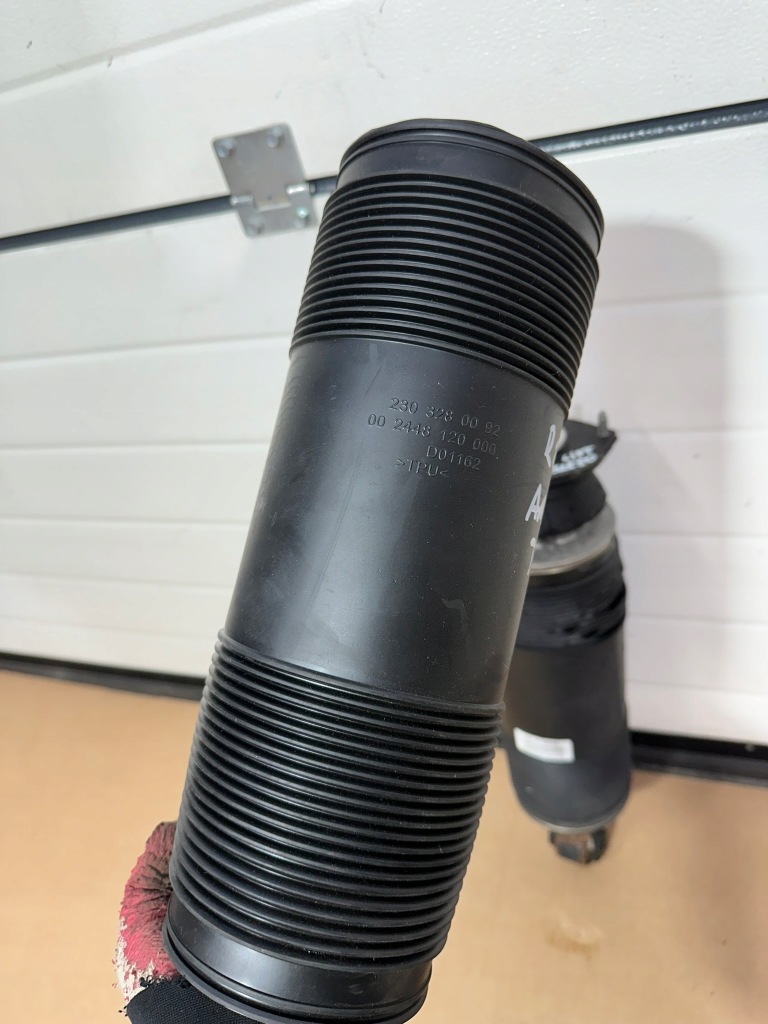 Амортизатор правая  задний, abc, задний mercedes sl r230, w230 sl550 рестайлинг Недорого