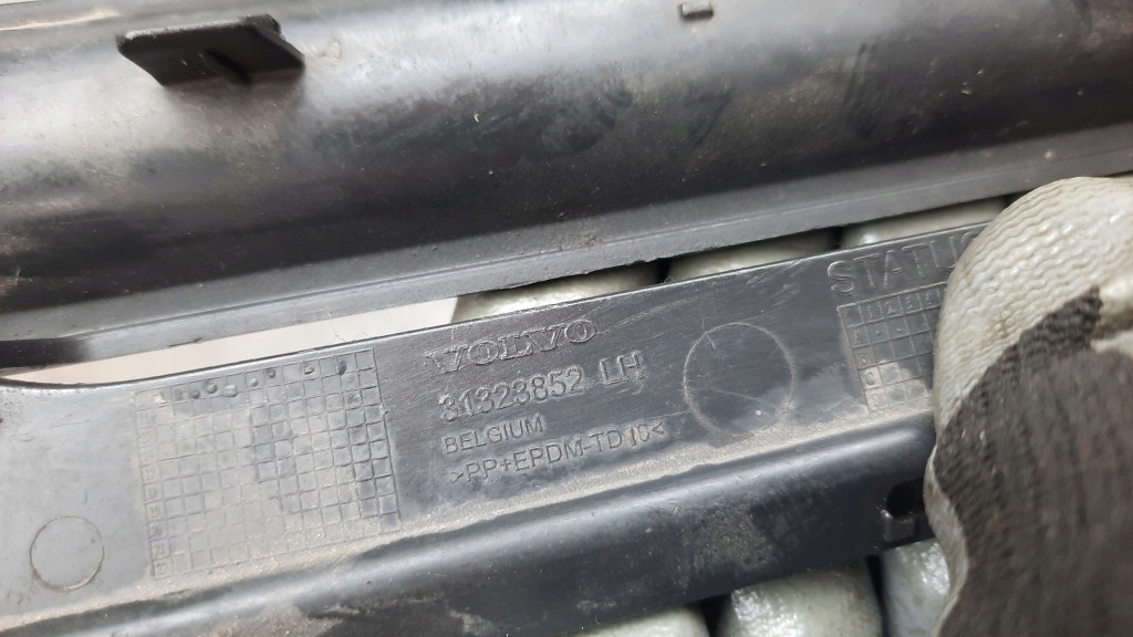 фото №8, Решётка бампера левая 31323852 volvo s60 ii v60 lift 13-18r