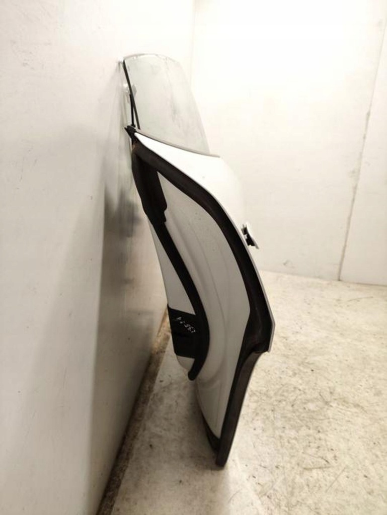 фото №14, Porsche taycan 9j1 2021 двері