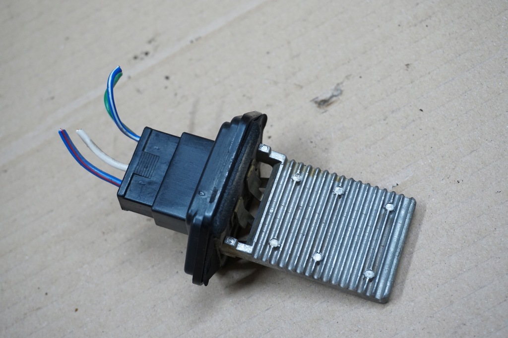 фото №1, Kia retona резистор вентилятор обдув 2,0 tdi