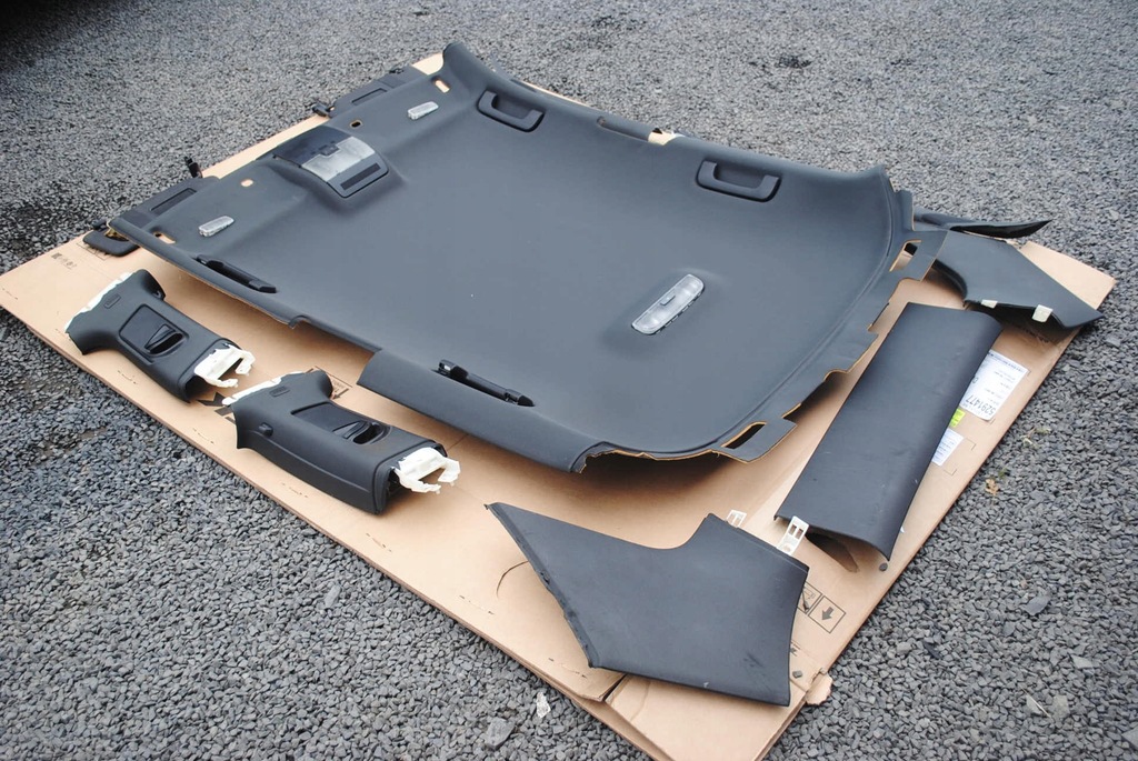 фото №5, Podsuftika czarna s-line стойки комплект audi a3 8p 3 дверь