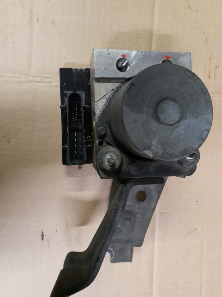 Блок управления тормозной abs suzuki sx4 fiat sedici 4x4 0265235008 в Украине
