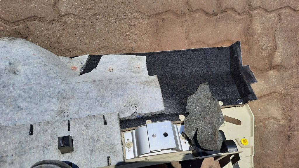 фото №6, Обивка багажника левая volvo xc70 ii 08r