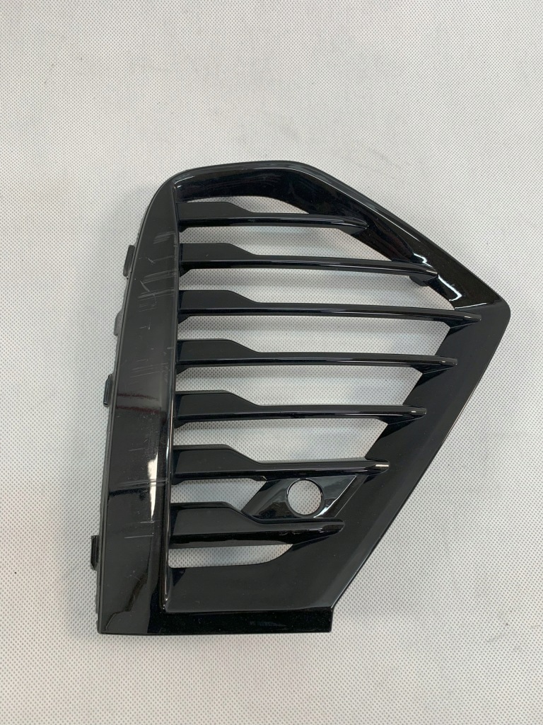 фото №1, Решётка радиатора решётка бампер правая volvo xc60 2 ii r-design 21r fl 32234964 03.25