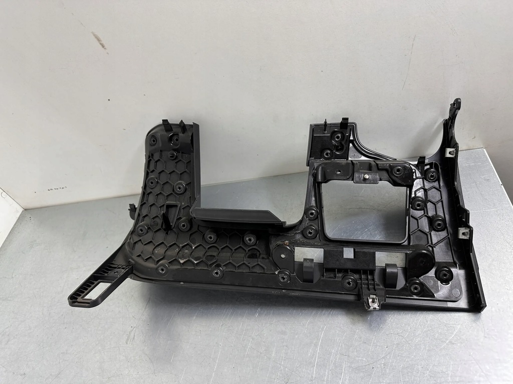 фото №5, Volkswagen golf sportsvan 2016 панели приборная, консоль