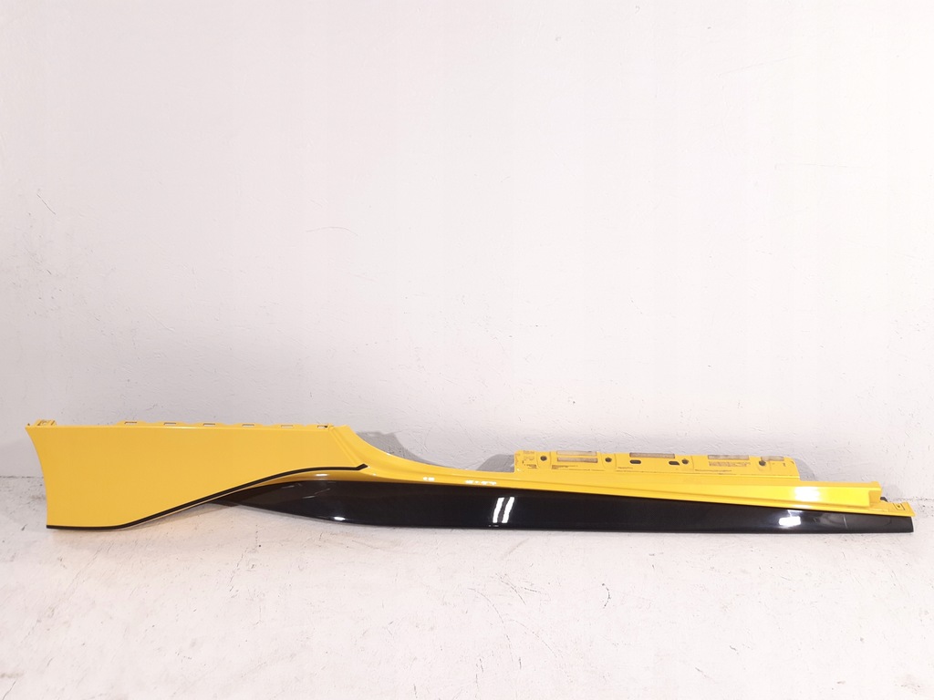 фото №1, Ferrari 488 pista карбон порог молдинг