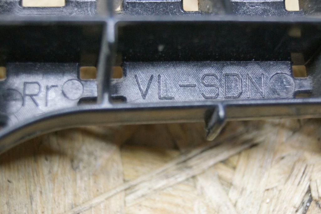 фото №14, Subaru wrx напрямна кронштейн бампера правий задня