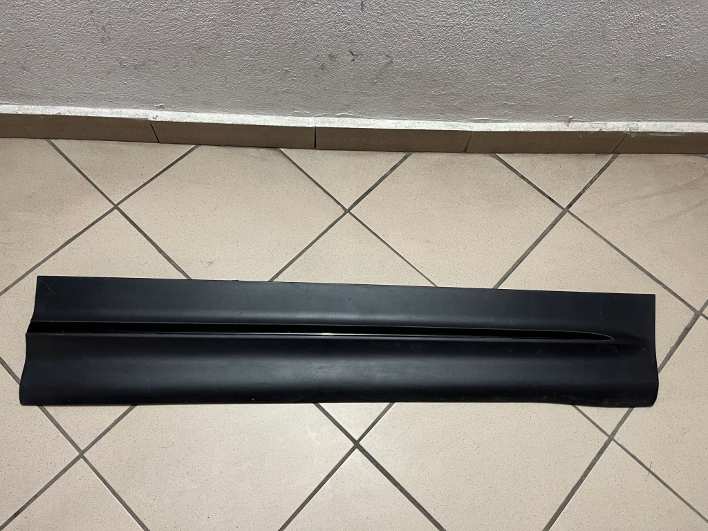 фото №1, Mercedes glb w247 a247 молдинг двері передня перед права