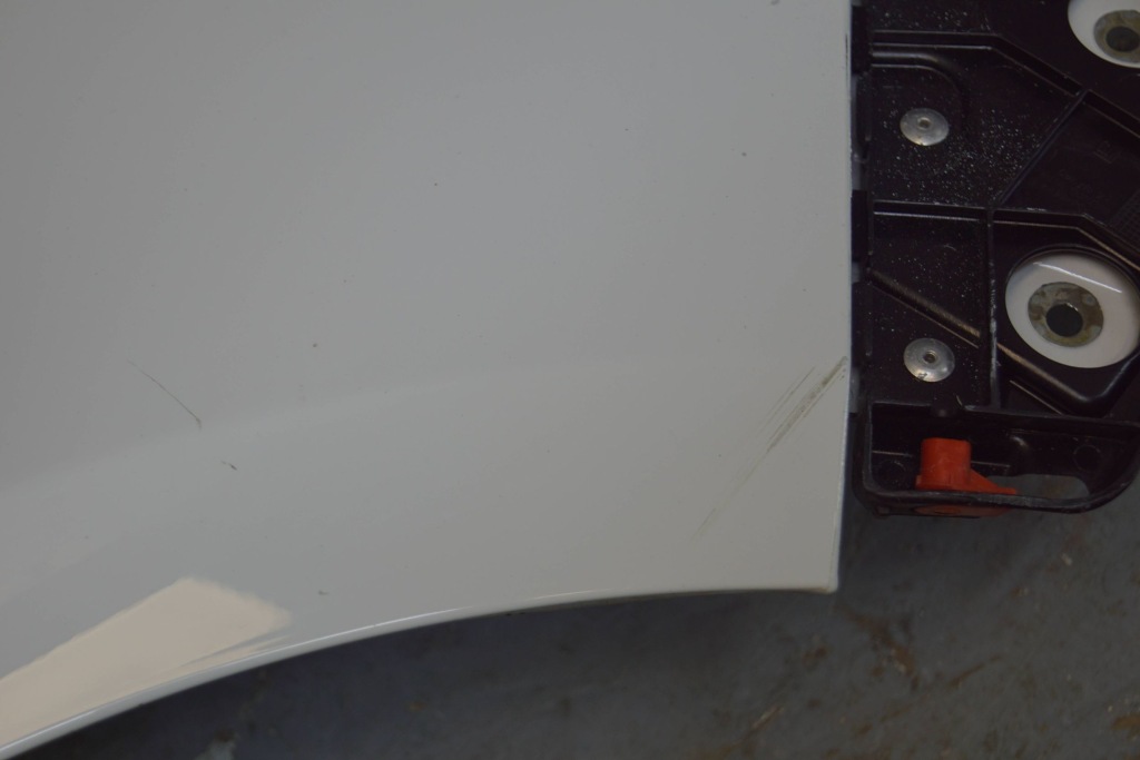 Opel astra j крыло  правый  перед b2713 Оригинал