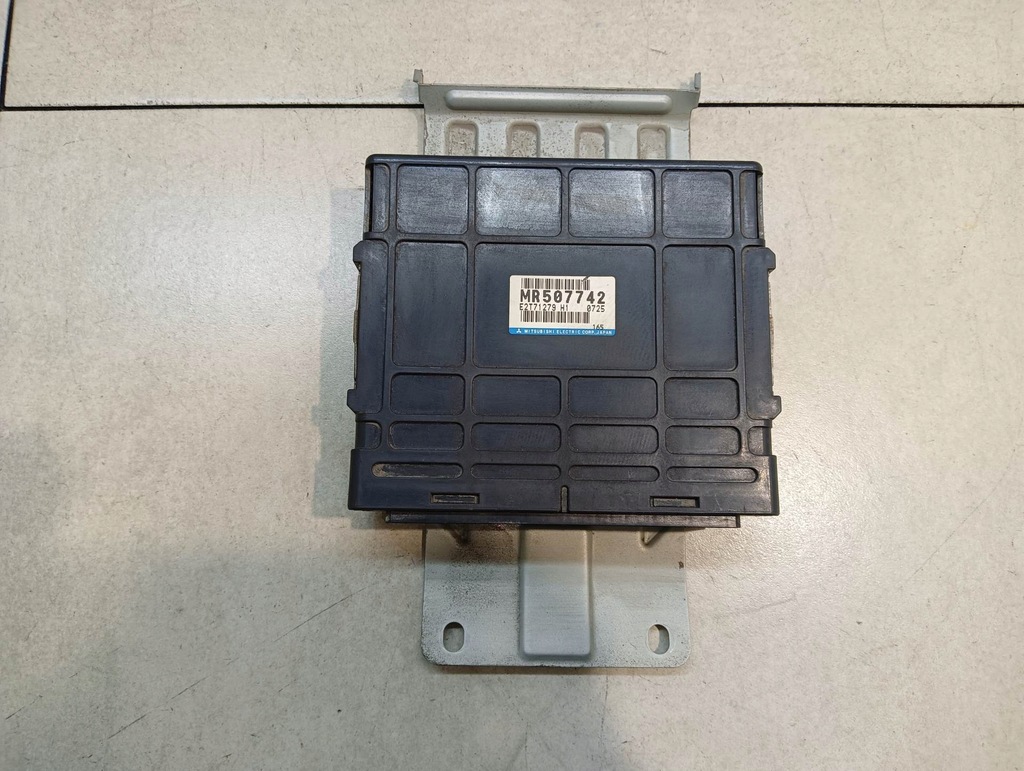 фото №1, Блок керування двигуна space star 1.3 mr507742