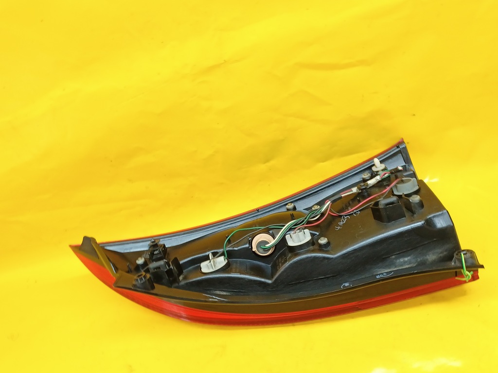 фото №13, Лампа задняя левый mazda premacy 99-05r kotto