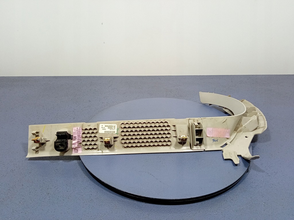 фото №7, Chrysler pacifica ii 16- молдинг стекло задняя правая 6aq42pd2ae