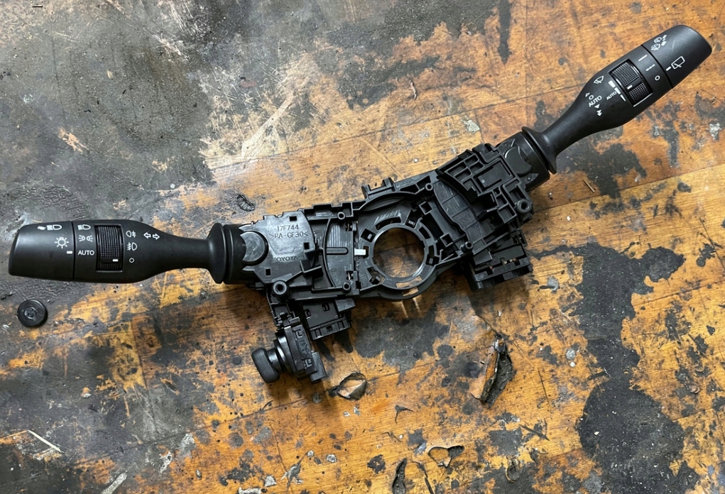 фото №1, Lexus rx450h rx300 iv переключатель комбинированный