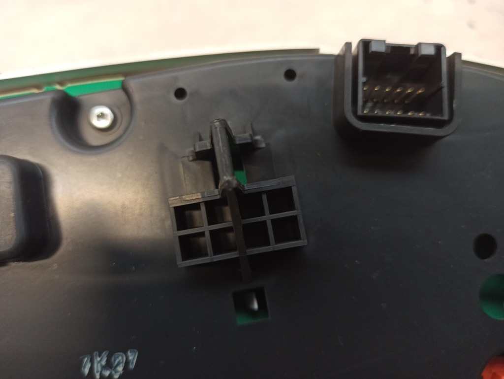 фото №10, Hyundai sonata 5 v 2.0crdi приборы приборы 94004-3k785