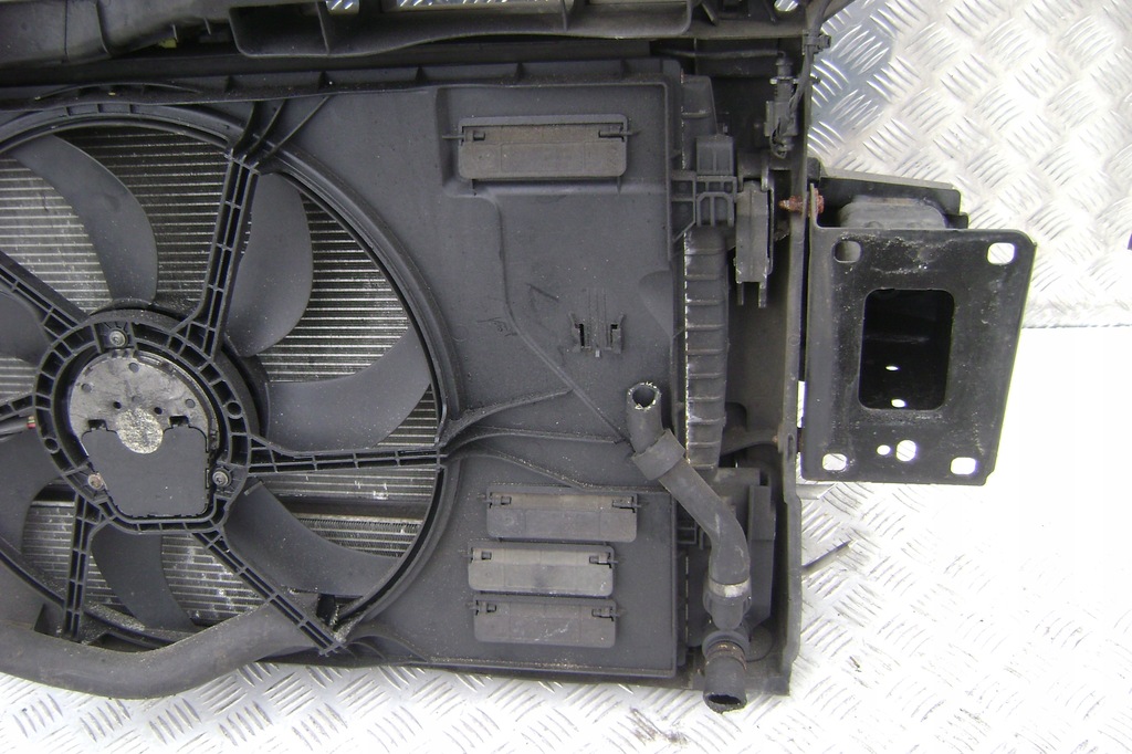 фото №8, Skoda octavia iii 1.6 tdi - pas передній kompletny