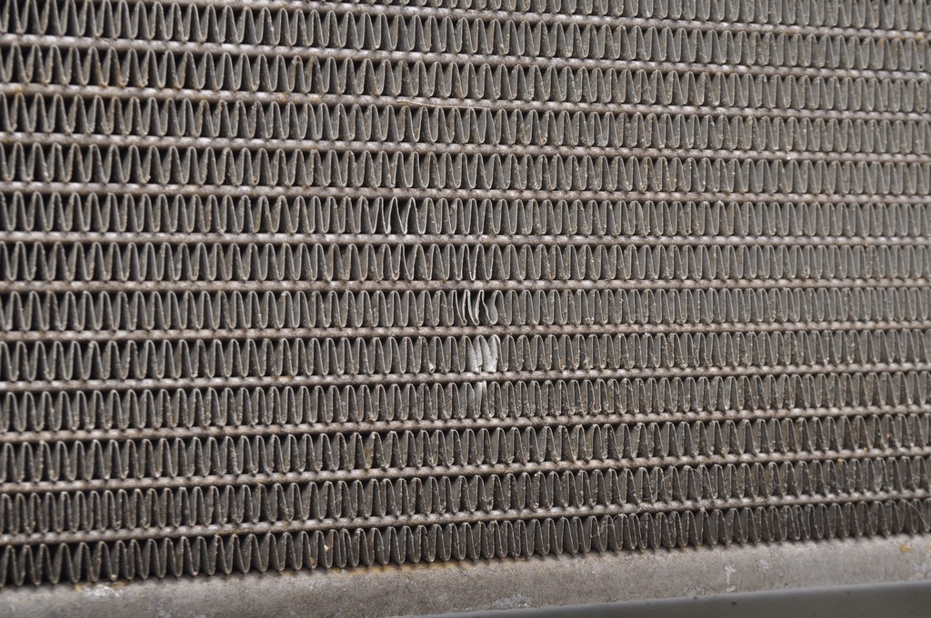 фото №12, Aston martin db11 радіатор